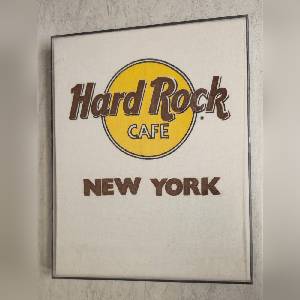 Hard Rock Cafe Cream and Yellow Tee - New York